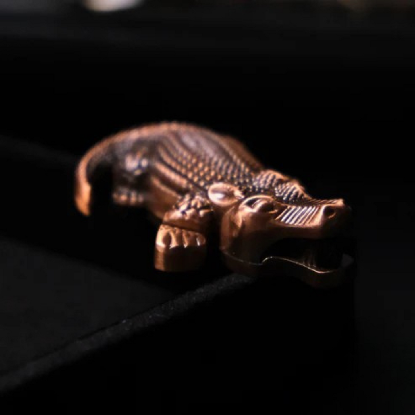 Alligator Lighter