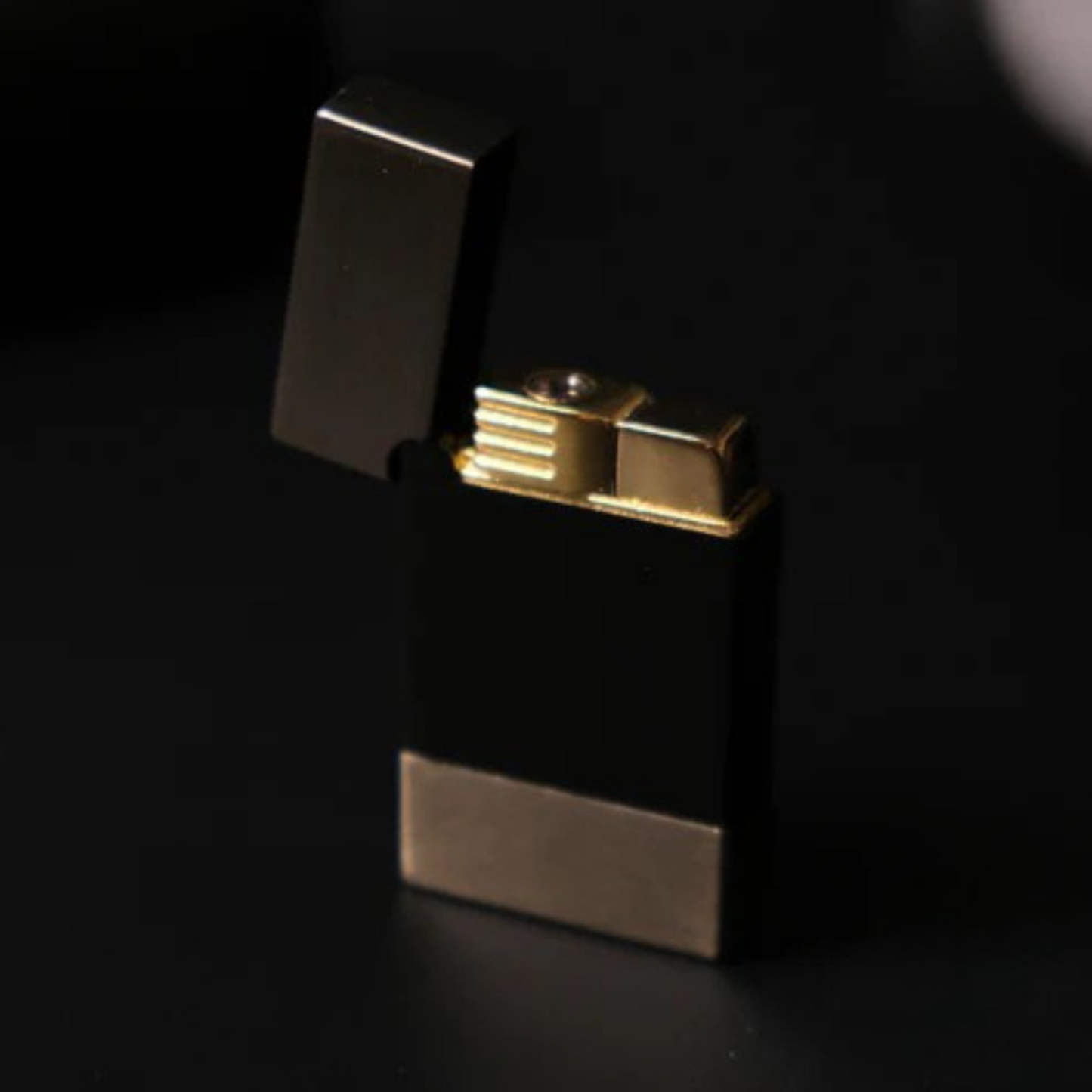 Green Deluxe Lighter